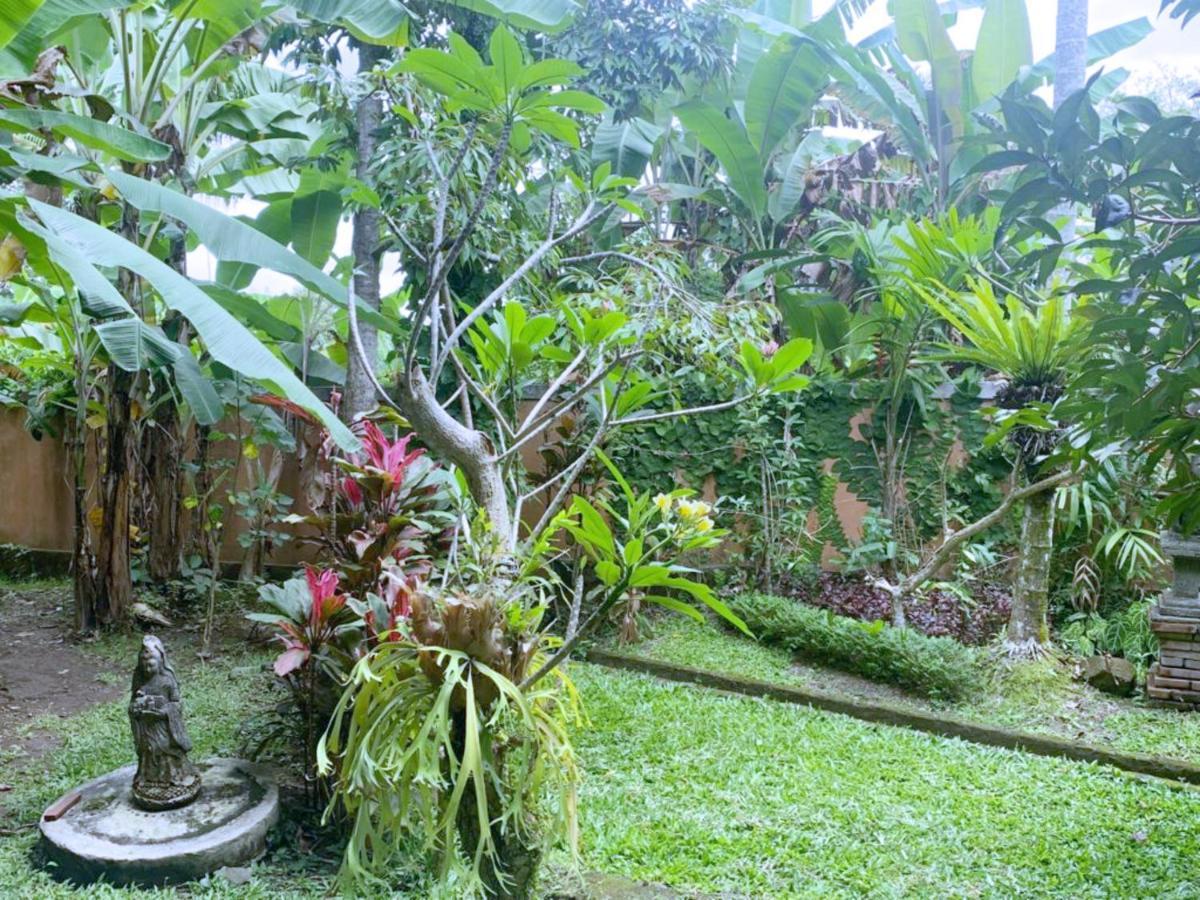 Indraprastha 2 Bungalow Ubud Buitenkant foto